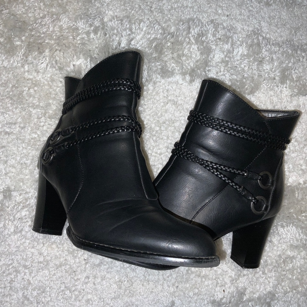 Life Stride Ankle Booties